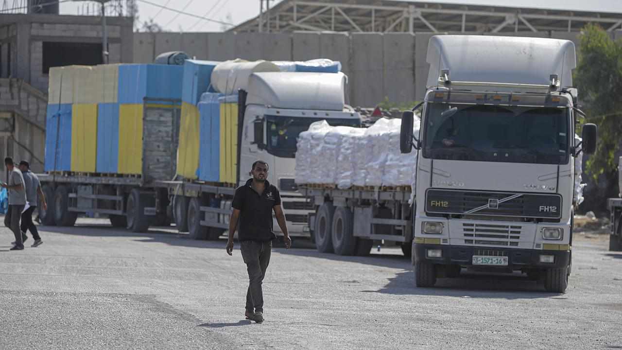 Palestinian trucks at Karm Abu Salem "Kerem Shalom" crossing