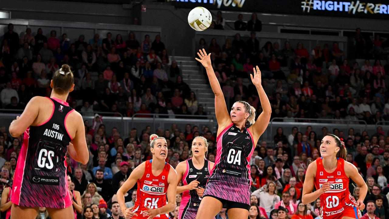 Eleanor Cardwell in action for Adelaide in 2023's grand final. 