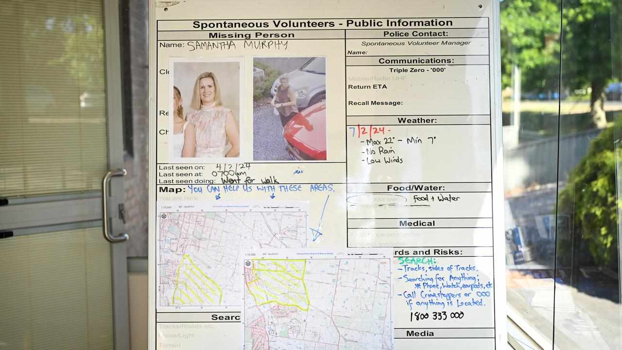 Signboard for volunteers searching for missing woman Samantha Murphy.
