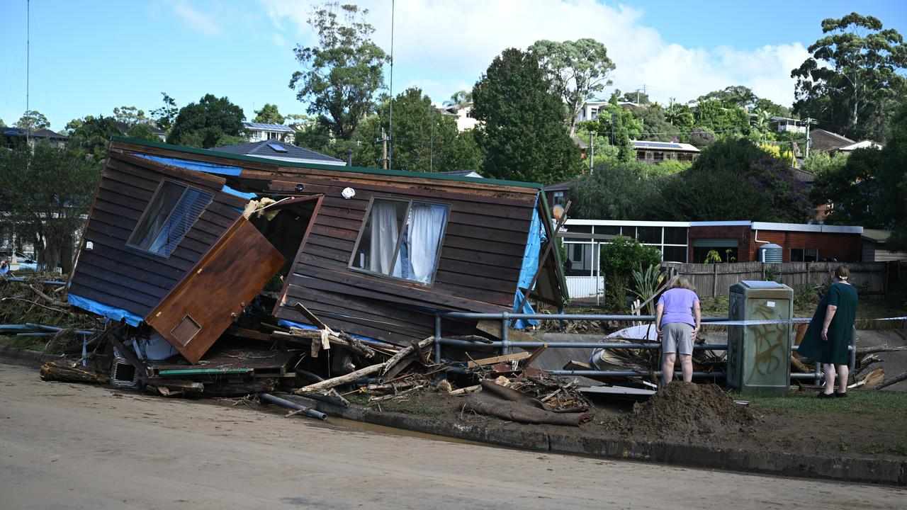 Mt Kiera house flooding 