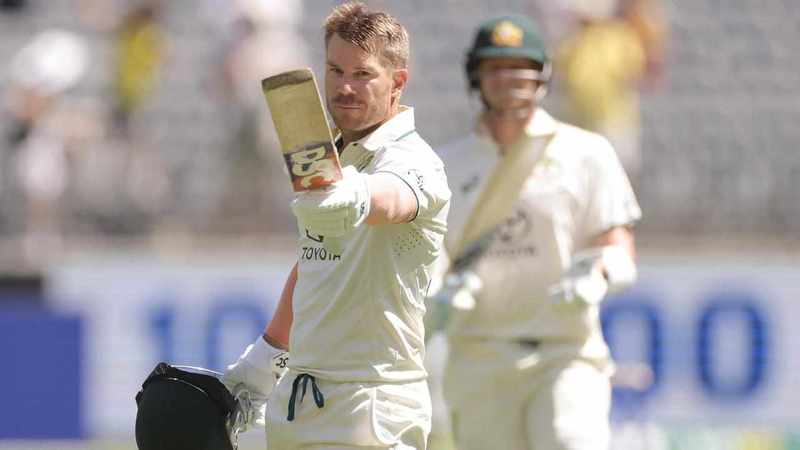 Warner shushes the critics with 164 against Pakistan