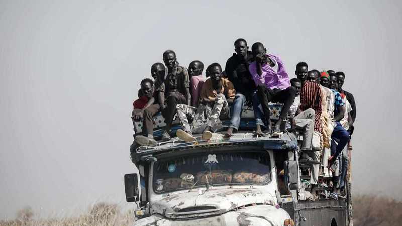 Thousands flee, Sudan's battle for Wad Madani heats up