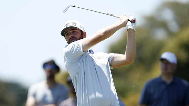 Endycott takes lead, on track to regain PGA Tour card