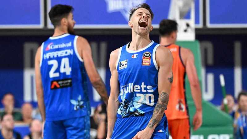 Taipans hold off Bullets in tense Queensland NBL derby