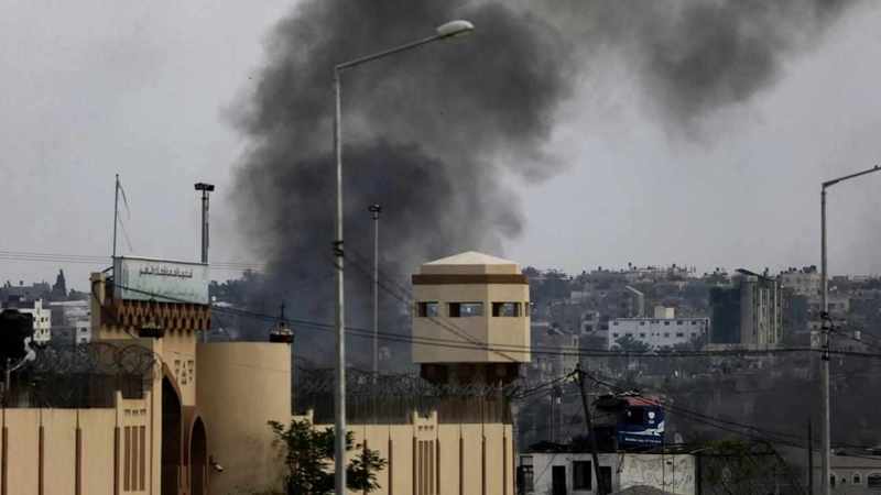 Israel in fresh strikes on Gaza as UN nears vote on aid