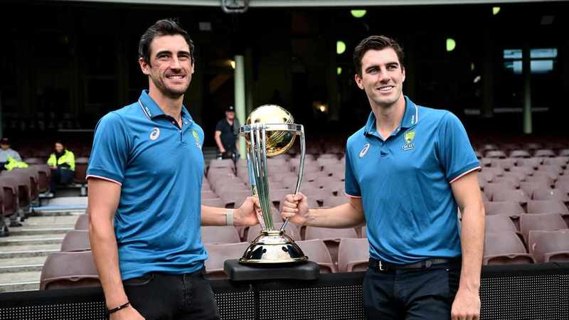Starc smashes Cummins' IPL record in chaotic auction