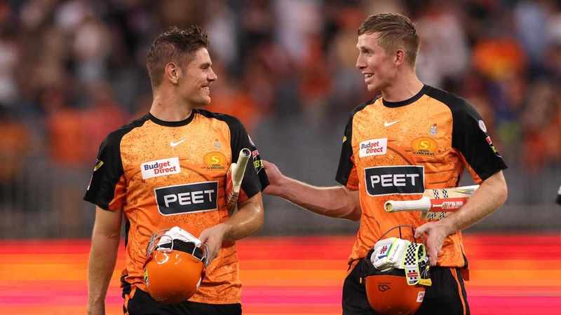 Scorchers crush Hurricanes as Crawley and Hardie star