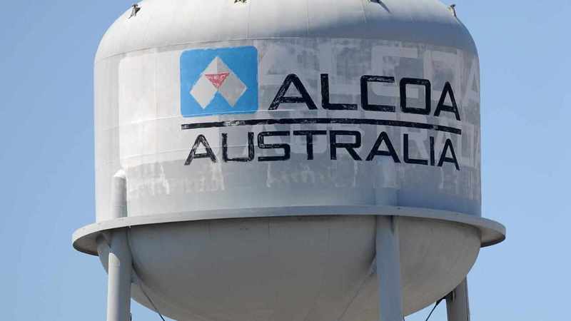 Hundreds of jobs axed as Alcoa winds up old refinery