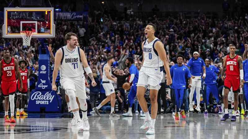 Exum forces OT with buzzer-beating three as Mavs win