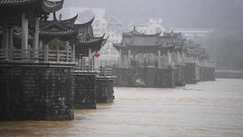 Floods from typhoon kill two in China's Fujian province
